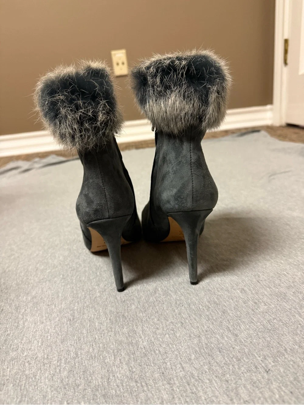 ANTONIO MELANI Gray Suede Ankle Boots with Faux-Fur Cuff